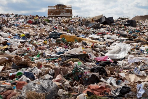 Safe waste disposal with commercial skips in Lee